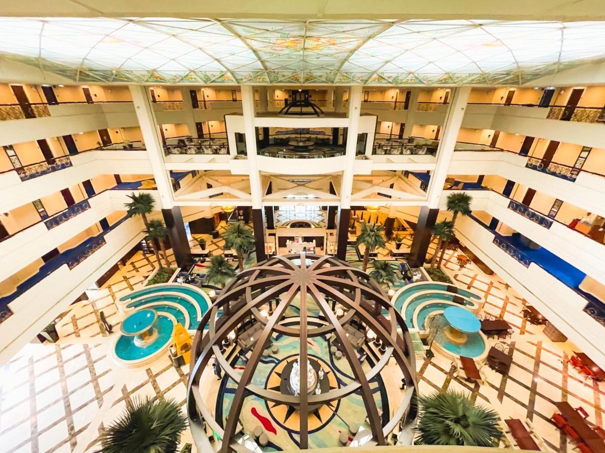 เมอเวนพิค แกรนด์ อัล บุตัน ดูไบ Hotel ภายนอก รูปภาพ The Atrium
