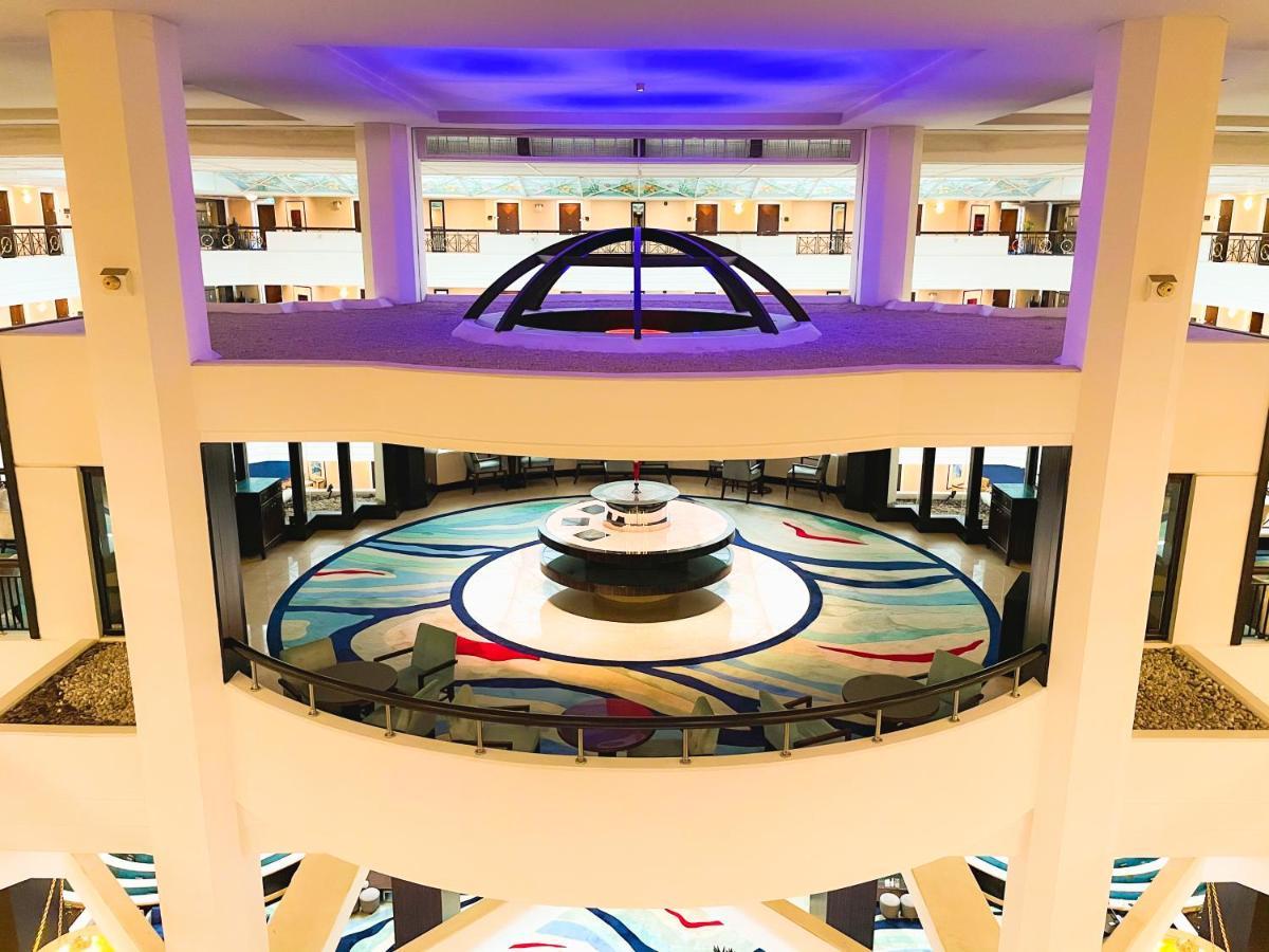 เมอเวนพิค แกรนด์ อัล บุตัน ดูไบ Hotel ภายนอก รูปภาพ The lobby of the hotel