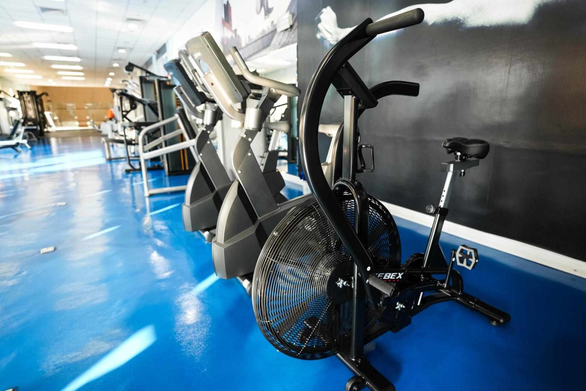 เมอเวนพิค แกรนด์ อัล บุตัน ดูไบ Hotel ภายนอก รูปภาพ Air bike
