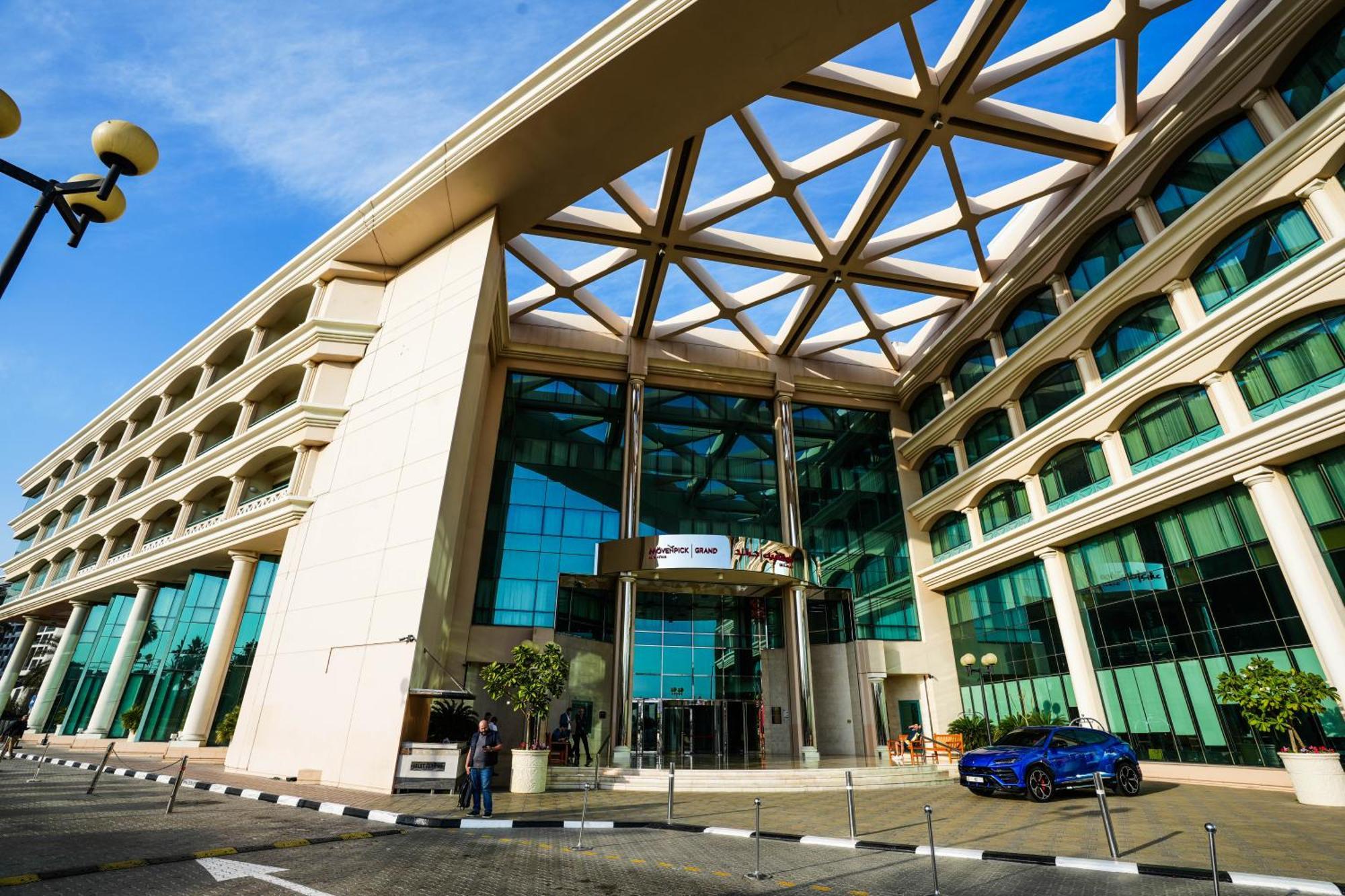 เมอเวนพิค แกรนด์ อัล บุตัน ดูไบ Hotel ภายนอก รูปภาพ Dubai Campus